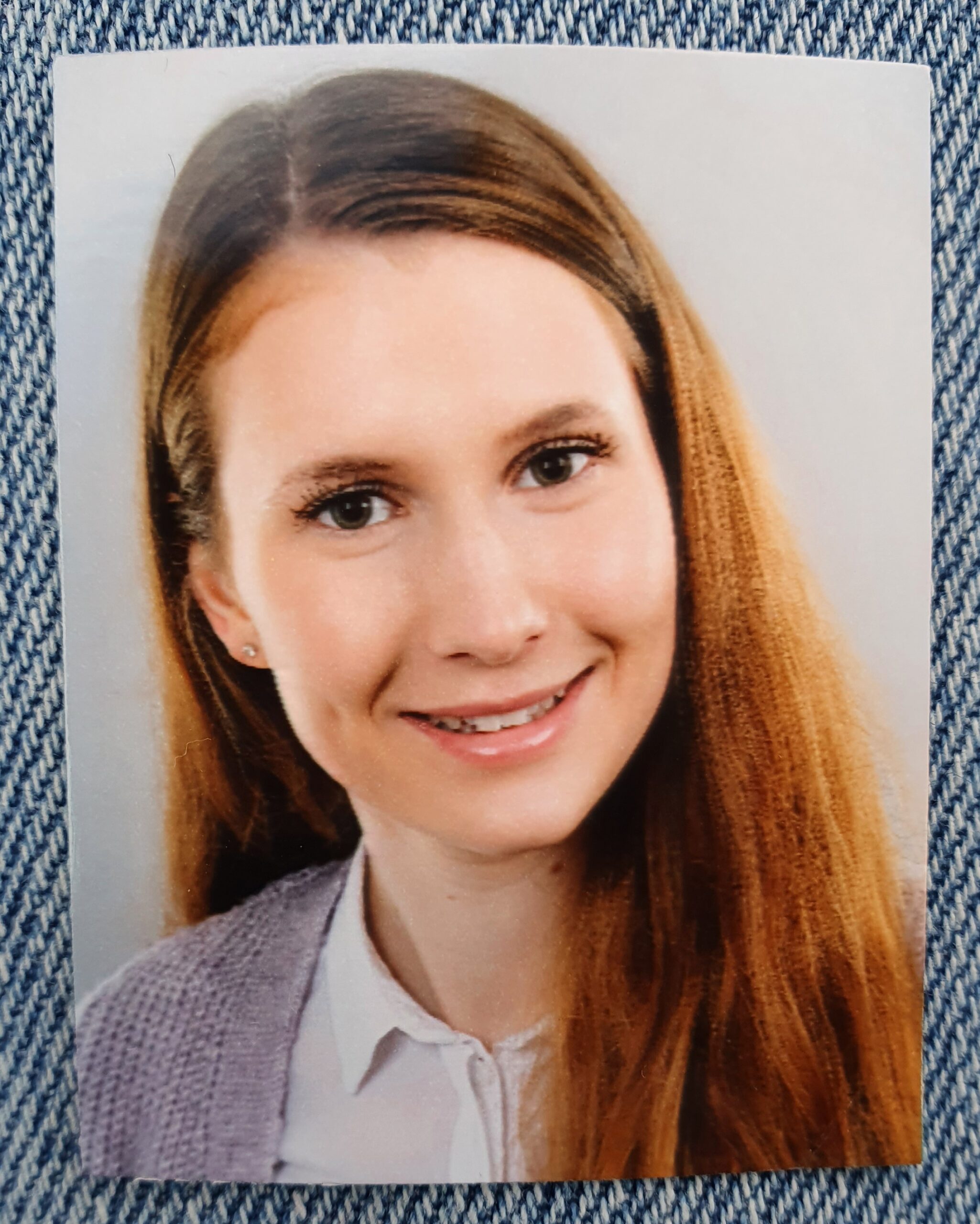 Dieses Bild zeigt Frau Neidel, die Organisatorin des Projektes "Schulhühner"